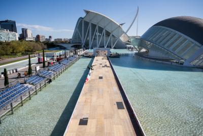 La Ciutat de les Arts i les Ciències ya está preparada para acoger la meta del Maratón Valencia ...
